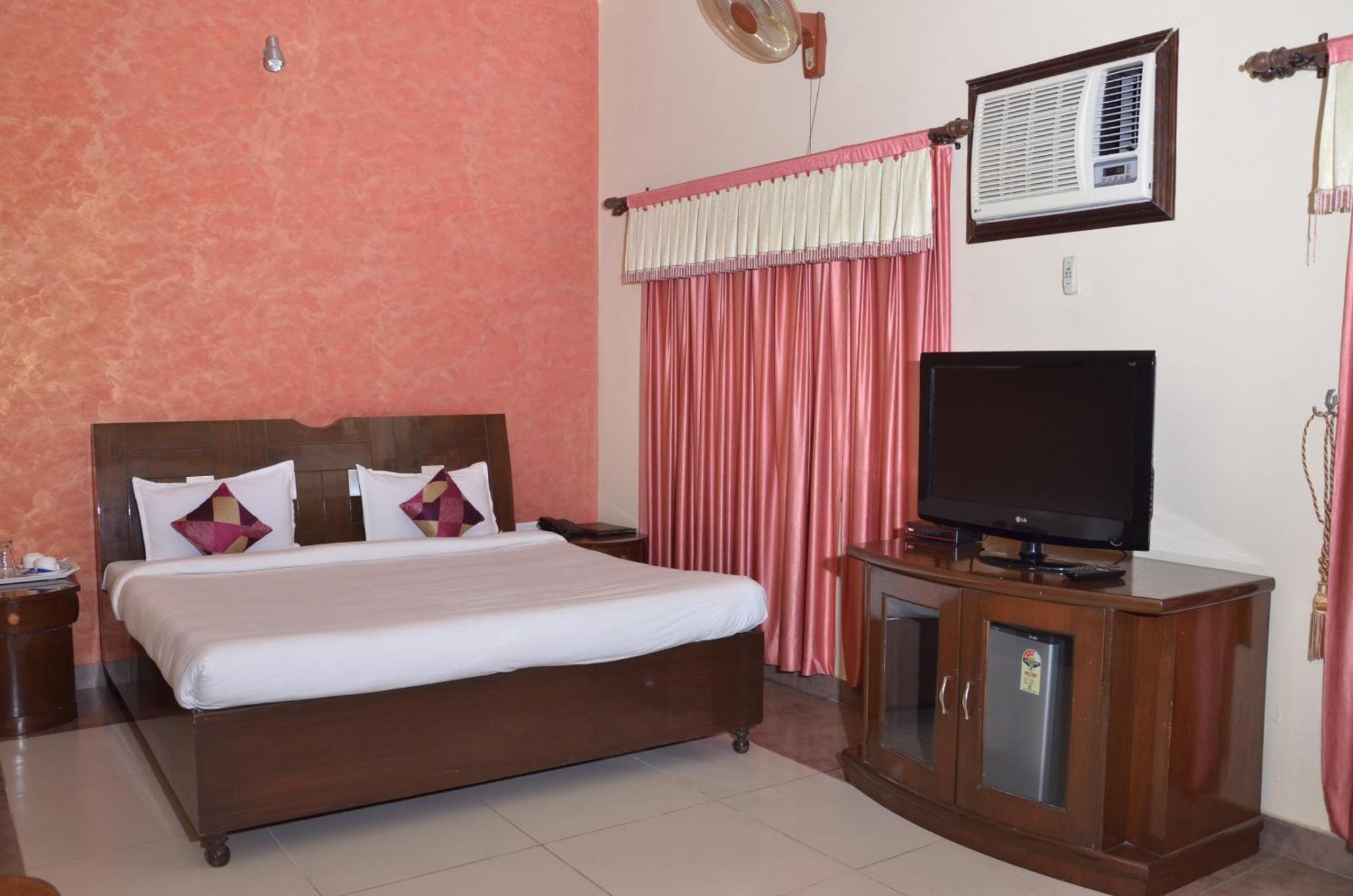 Kangs Nirvana Resorts And Spa Mahalpur Ngoại thất bức ảnh