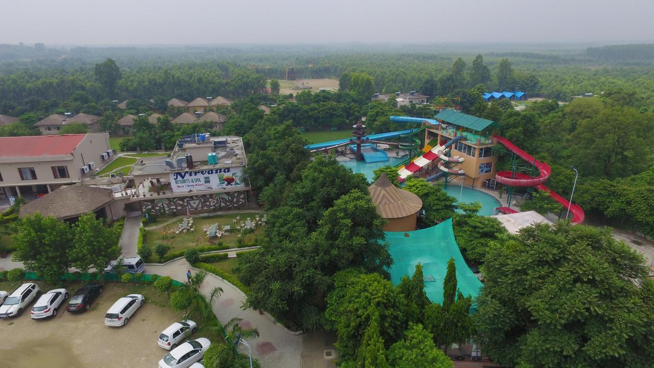 Kangs Nirvana Resorts And Spa Mahalpur Ngoại thất bức ảnh